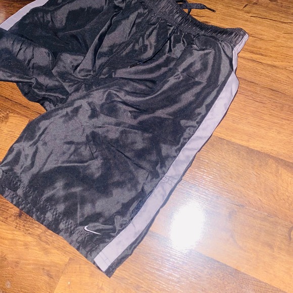 Nike Men's Black Athletic 7 inch‎ Running Shorts Mesh Liner Drawstring Sz Medium - Picture 3 of 7